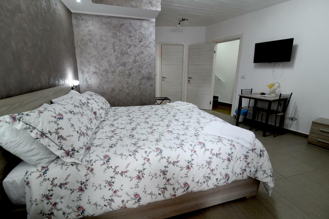 ピアッツァ・アルメリーナ La Regina Di Saba Bed & Breakfast エクステリア 写真